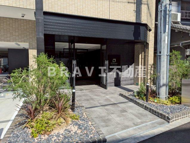 リヴェント森ノ宮 BRAVI不動産のエントランス