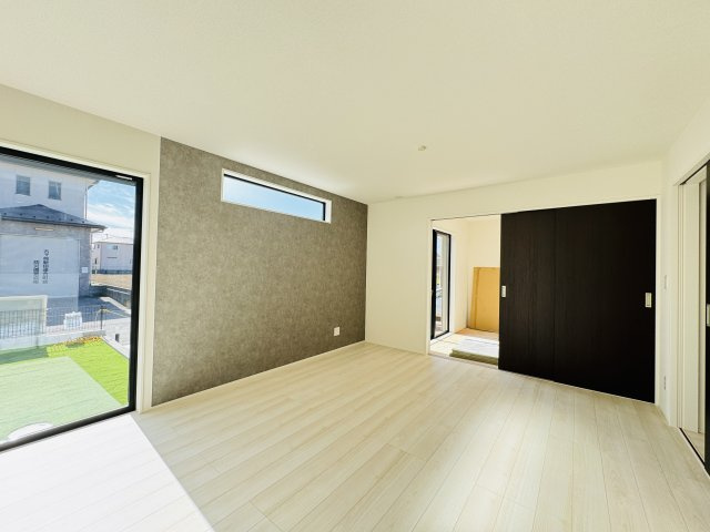 【居間・リビング】 | 松戸市古ケ崎３丁目新築戸建【古ヶ崎小学校：10分】 | 18帖リビングダイニングキッチン