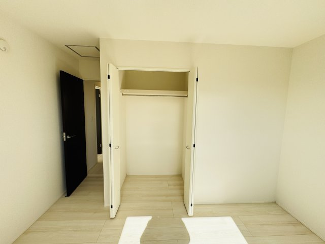 【収納】 | 松戸市古ケ崎３丁目新築戸建【古ヶ崎小学校：10分】 | 6.5帖洋室収納