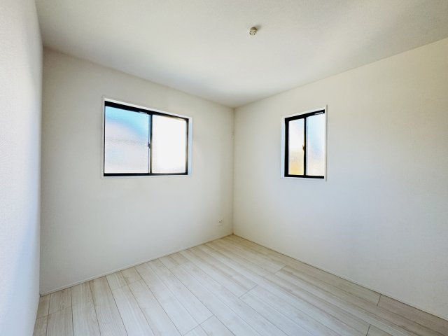 【洋室】 | 松戸市古ケ崎３丁目新築戸建【古ヶ崎小学校：10分】 | 5.25帖洋室