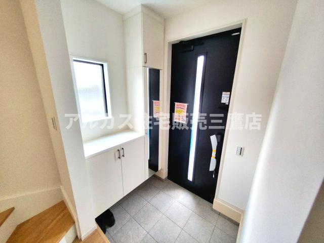 【内覧動画公開中！】小金井市貫井南町１丁目 中央線 武蔵小金井駅 新築戸建の玄関