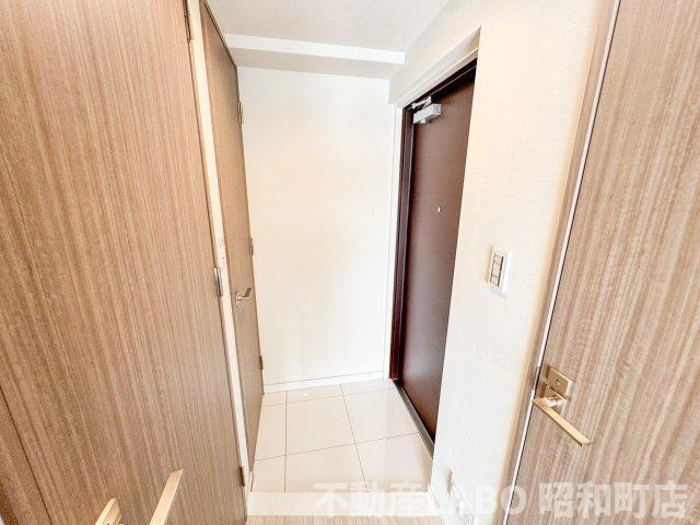 プレサンスロジェ天王寺真田山公園の玄関