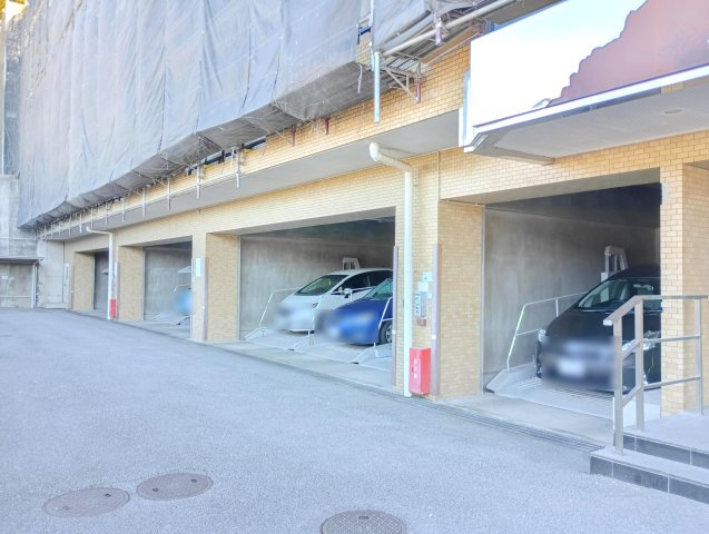 日神パレステージ松戸の駐車場|駐車場