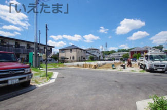 【前面道路含む現地写真】