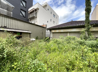 【外観】 | こちらの【現地】を実際に見てみませんか？周辺環境も含めご自分の目で是非お確かめ下さい。不動産の購入は人生の最大イベントです。焦らずゆっくり楽しみながら見つけましょう。