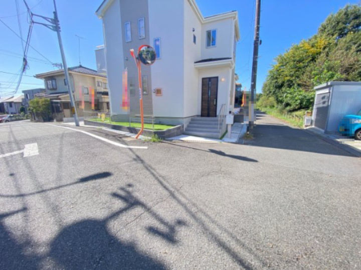 祝：成約済み　八王子市　富士見町　新築戸建ての前面道路含む現地写真