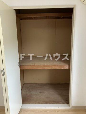 エヌ・ケイ・ハイツの収納