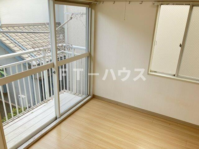 エヌ・ケイ・ハイツの寝室