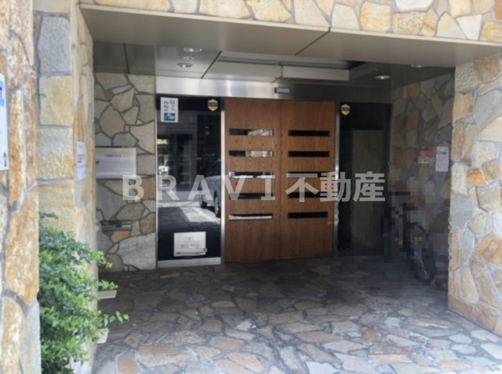エステムコート大阪城南Ⅱ　BRAVI不動産のエントランス|【エステムコート大阪城南Ⅱ】建物の内部です