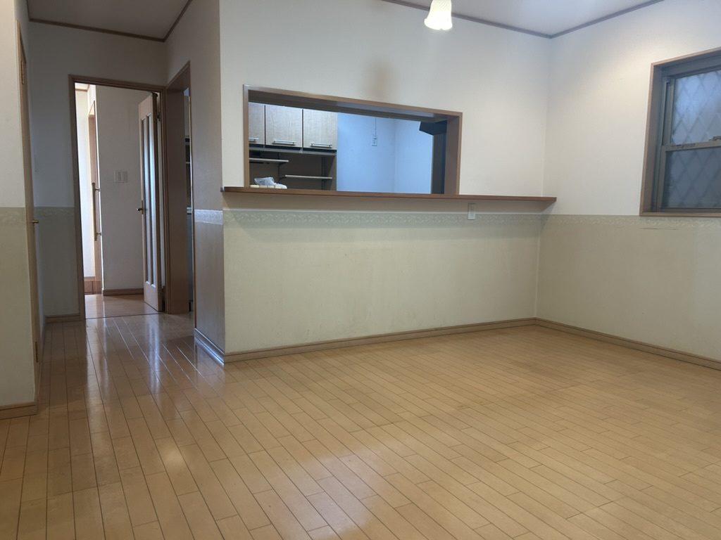 和泉市池田下町　中古建ての居間・リビング