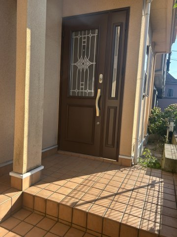 和泉市池田下町　中古建ての玄関