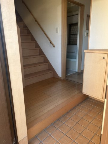 和泉市池田下町　中古建ての玄関