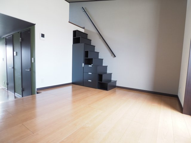 フォレスターナの居間・リビング