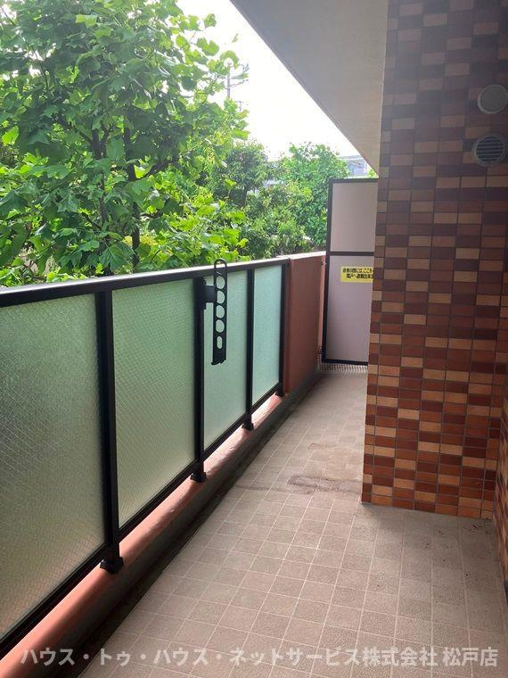 エステ・プラザ市川北国分駅前プラザⅢのバルコニー