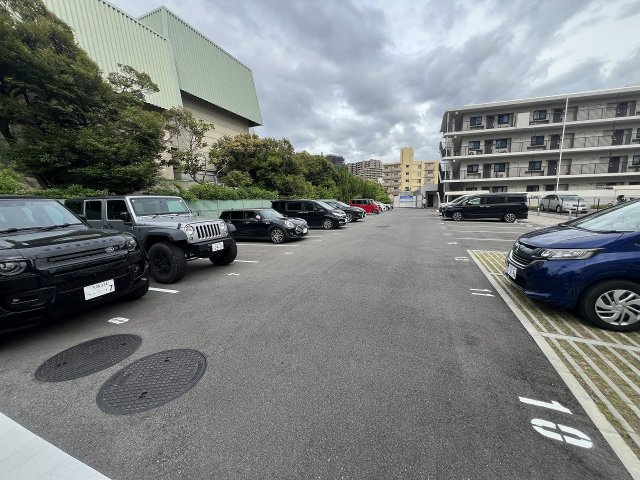 カーサ　マリーナ　モンテカルロの駐車場