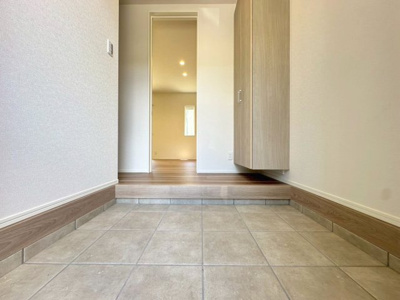 【玄関】 | 箕面市箕面4丁目貸家