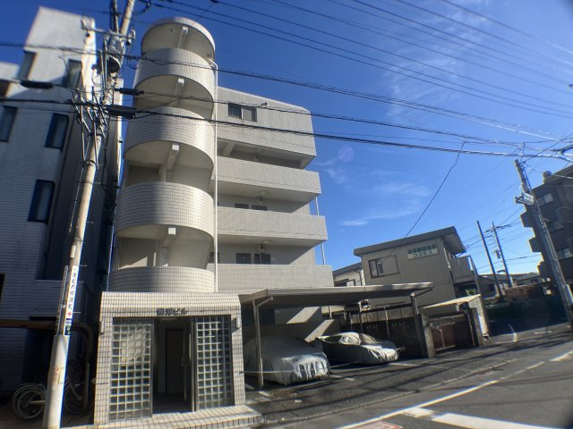 さいたま市桜区西堀３丁目の賃貸マンションの外観