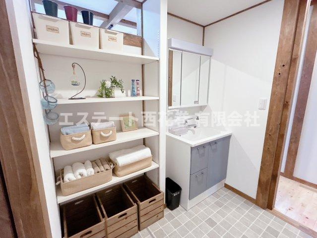 花巻市胡四王一丁目　サイエンスホームの独立洗面台