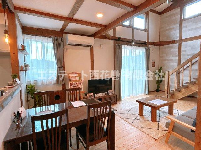 花巻市胡四王一丁目　サイエンスホームの居間・リビング