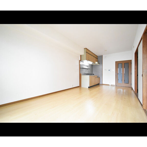 シャトレ壱番館の居間・リビング|別号数タイプ