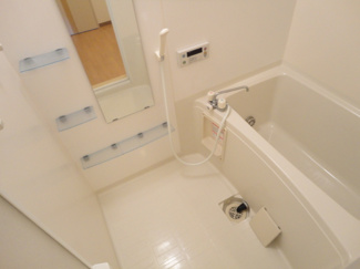 【浴室】 | ＥＴＯＩＬＥｍａｅｋａｗａ（エトワール前川） | バス（追焚き・浴室乾燥）