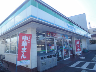 【周辺】 | ＥＴＯＩＬＥｍａｅｋａｗａ（エトワール前川） | ファミリーマート川口前川店まで200ｍ