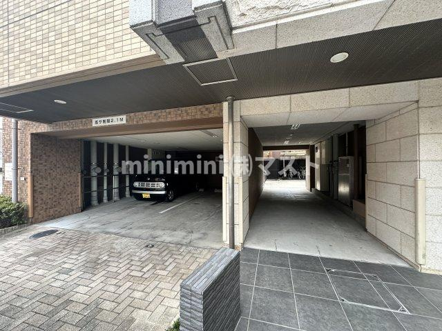 プレサンス福島ニューゲートのエントランス