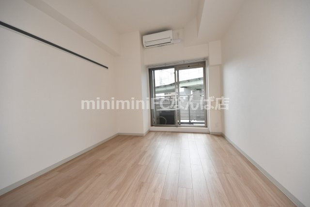 プレサンス大阪ドームシティワンダーの居間・リビング