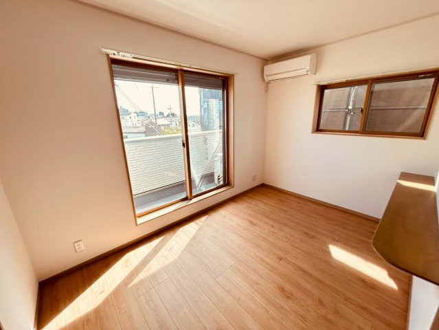 ウエスト大久保Ⅱの居間・リビング