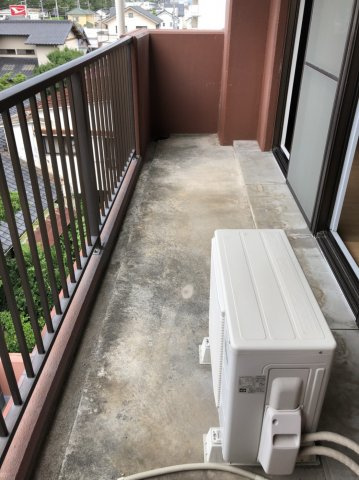 フェニックス殿岡のバルコニー