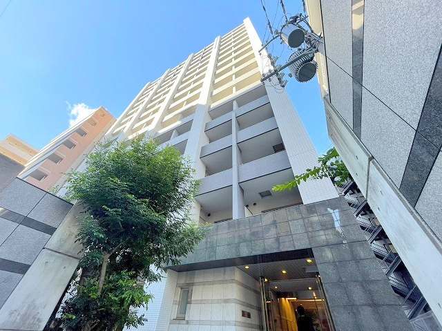 プラウドフラット新大阪の外観