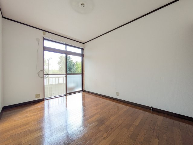 ニューハイム羽沢の洋室