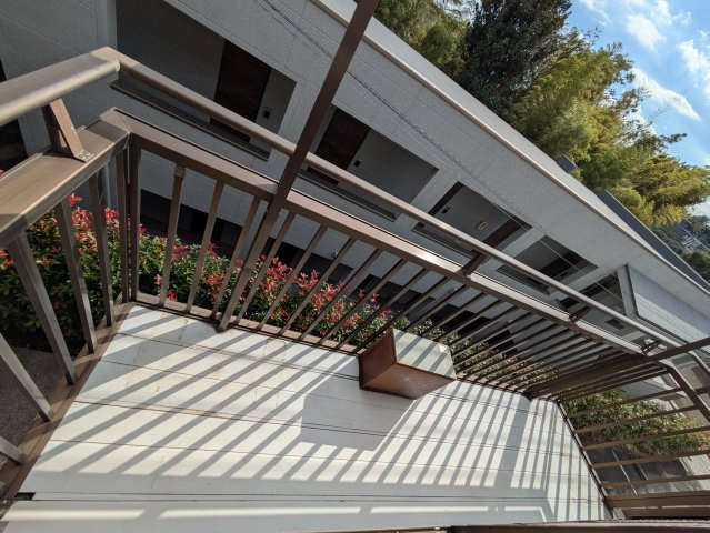 ニューハイム羽沢のバルコニー