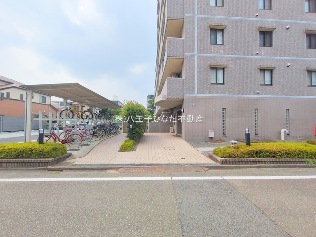 『八王子市マンション』ネオハイツ八王子明神町【仲介手数料無料】　八王子市明神町1-9-37のエントランス|～仲介手数料無料☆八王子ひなた不動産～ネオハイツ八王子明神町