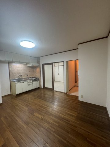 ときわ花山ハイツの居間・リビング