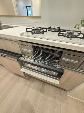 アークステージ高田馬場のキッチン|キッチン/グリル付きの物件のため、料理の幅が広がります！