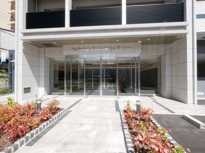 【エントランス】 | Alivis福島海老江 | 清潔なエントランスです