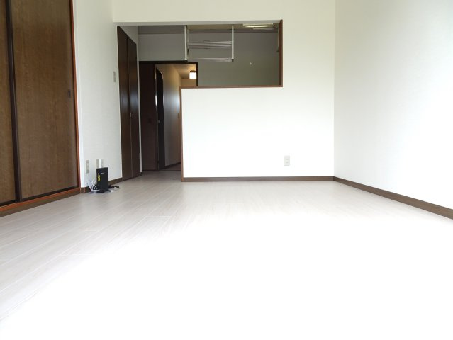 ヴィラマルヨシの居間・リビング