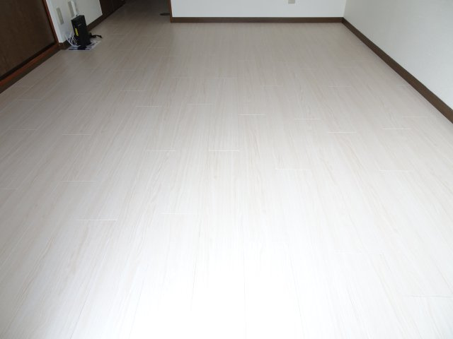 ヴィラマルヨシの居間・リビング