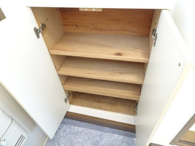 ヴィラマルヨシの玄関