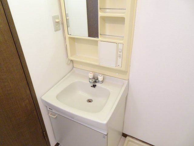 ヴィラマルヨシの独立洗面台