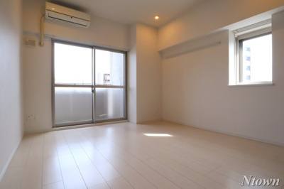 【居間・リビング】 | チェルトヴィータ  | ゆったり過ごせる居間です