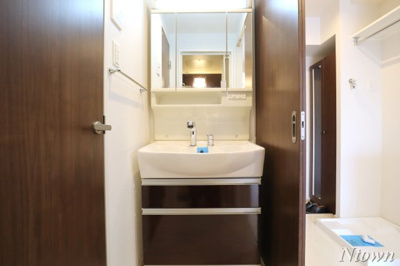 【独立洗面台】 | チェルトヴィータ  | 朝の身支度には欠かせない独立洗面化粧台