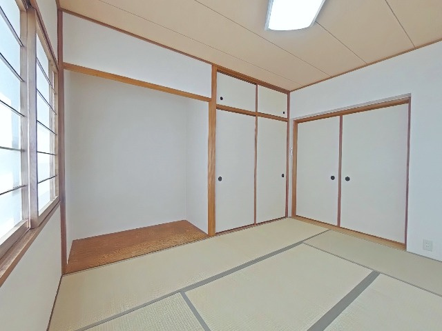 プレステージ新千里西町2号棟の和室