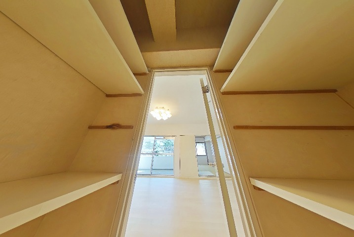 プレステージ新千里西町2号棟の収納