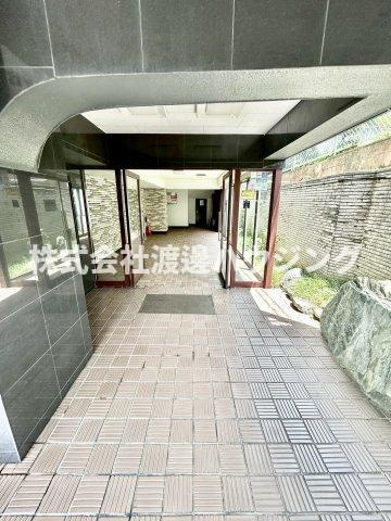 第2千里ハイツのエントランス