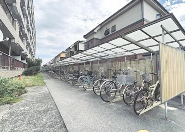 パラシオン越谷のその他共用部分|共用部・駐輪場