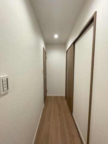 パラシオン越谷の内装|室内廊下
