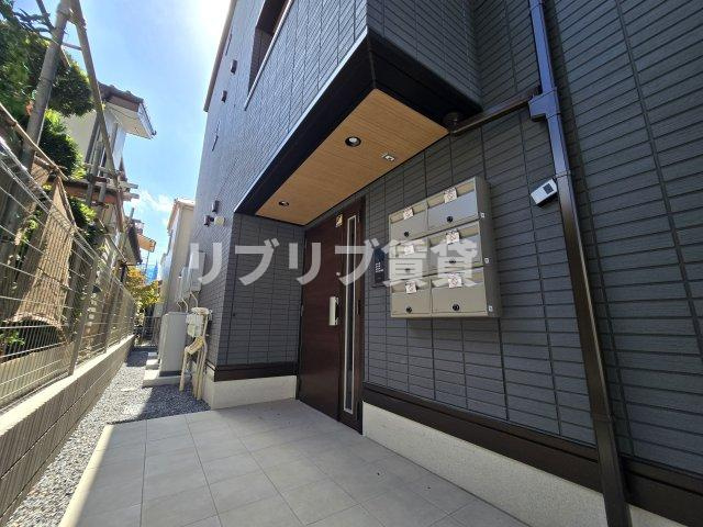 D-ROOM若草のエントランス