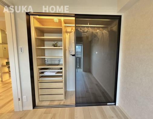 モンテベルデ横浜の収納|広いクローゼットなので、お子様の成長に合わせた収納ができそうですね♪